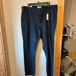 Artefact NWT Dark Blue Chinos Slim Fit Men’s Sz 38/34